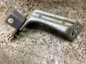 Fender mounting bracket