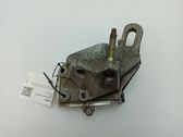 Engine mounting bracket