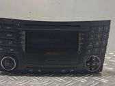 Radio/CD/DVD/GPS-pääyksikkö