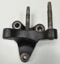 Engine mounting bracket