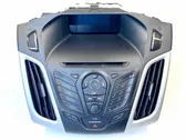 Radio / CD-Player / DVD-Player / Navigation