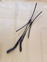 Windshield/front glass wiper blade