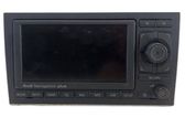 Radio / CD-Player / DVD-Player / Navigation