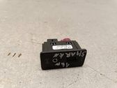USB-pistokeliitin