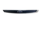 Trunk door license plate light bar