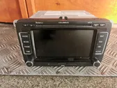 Radio/CD/DVD/GPS-pääyksikkö