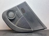 Moldura del tarjetero de la puerta trasera