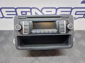 Radio / CD-Player / DVD-Player / Navigation