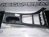 Moldura de la unidad delantera de radio/GPS