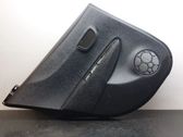 Moldura del tarjetero de la puerta trasera
