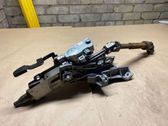 Steering wheel axle set