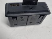Enchufe conector entrada auxiliar