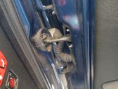 Charnière arrêt tirant de porte avant