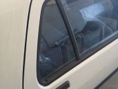 Ventanilla de ventilación de la puerta trasera