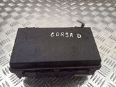 Tapa de caja de fusibles