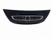 Panel / Radioodtwarzacz CD/DVD/GPS