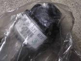Oil filter mounting bracket