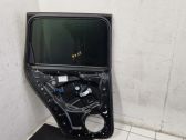 Rear window lifting mechanism without motor