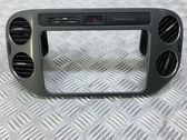 Radio/GPS head unit trim