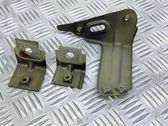 Fender mounting bracket