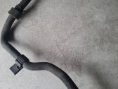 Tuyau de liquide de refroidissement moteur
