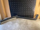 Takaoven kynnyksen suojalista