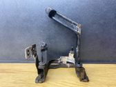 Power steering pump mounting bracket