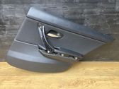 Moldura del tarjetero de la puerta trasera