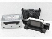 Radio / CD-Player / DVD-Player / Navigation