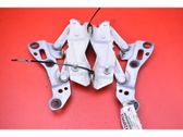 Engine bonnet/hood hinges