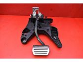 Accelerator throttle pedal