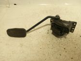 Accelerator throttle pedal