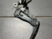 Engine bonnet/hood hinges