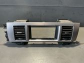 Grille d'aération centrale