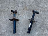 Front bumper mounting bracket