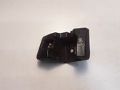 Rear bumper mounting bracket