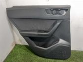 Moldura del tarjetero de la puerta trasera