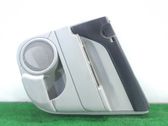Moldura del tarjetero de la puerta trasera