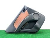 Moldura del tarjetero de la puerta trasera