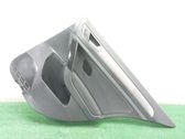 Moldura del tarjetero de la puerta trasera