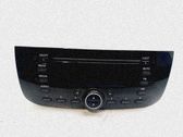 Radio / CD-Player / DVD-Player / Navigation