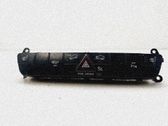 Botón interruptor de luz de peligro
