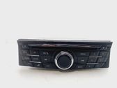 Radio / CD-Player / DVD-Player / Navigation