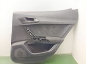 Moldura del tarjetero de la puerta trasera