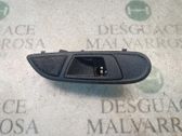 Manecilla interna puerta delantera