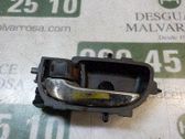 Manecilla interna puerta delantera