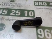 Moldura del elevalunas de la puerta trasera