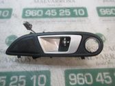 Manecilla interna puerta delantera