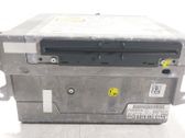 Radio / CD-Player / DVD-Player / Navigation