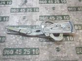 Mecanismo para subir la puerta trasera sin motor